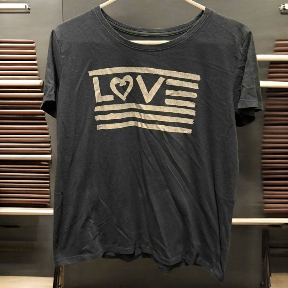 LOVE dark blue Graphic T-Shirt LARGE